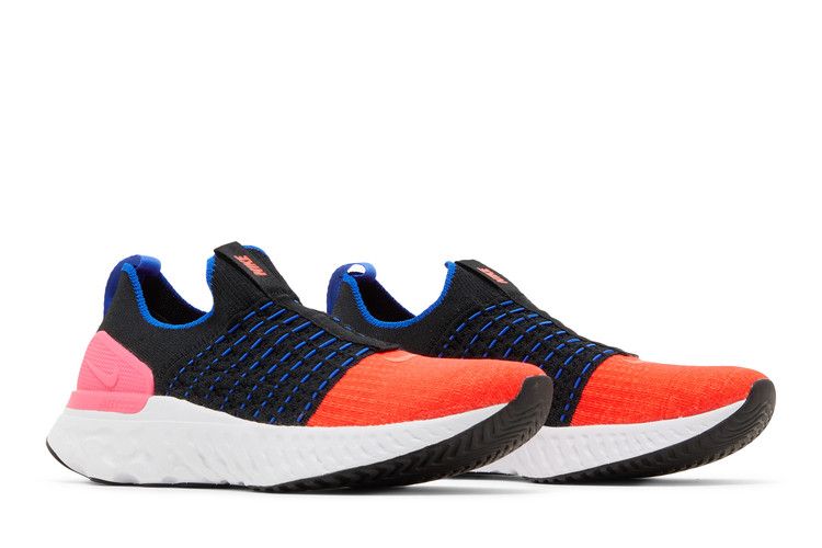 Nike Wmns React Phantom Run Flyknit 2 'Black Bright Crimson' — Black/Hyper Pink/Racer Blue/Bright Crimson (9)