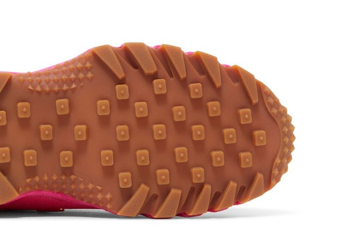 Jacquemus x Nike Wmns Air Humara LX 'Pink Flash' — Pink Flash/Gold/Pink Prime