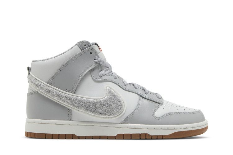 Nike Men's Dunk High 'Chenille Swoosh - Light Smoke Grey' — Light Smoke Grey/Light Smoke Grey/Summit White/Photon Dust (2)