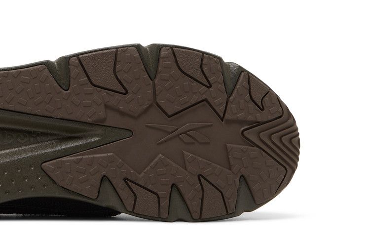 Street Fighter x Reebok FuryLite 95 'Akuma' — Core Black/Charcoal Brown/Mars Red