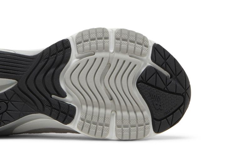 New Balance 990v6 Big Kid 'Castlerock' — Grey/Silver