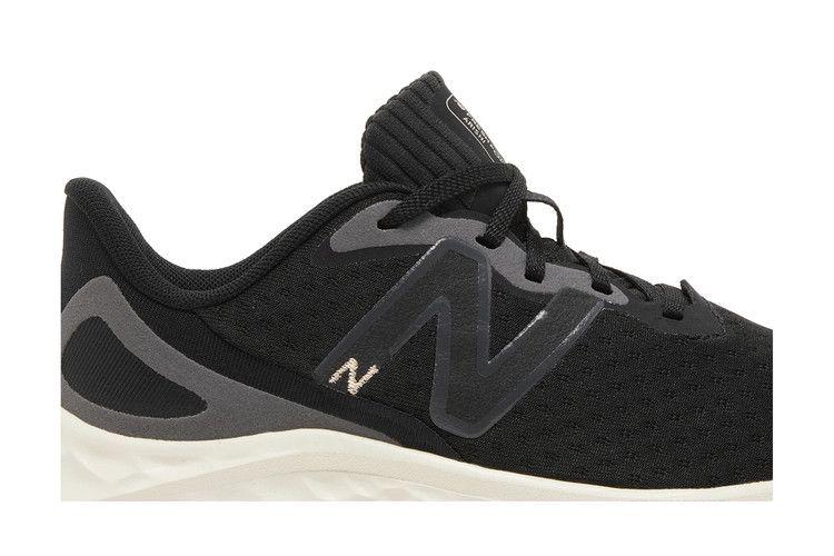 New Balance Wmns Fresh Foam Arishi v4 Wide 'Black Gold Gum' — Black/Light Gold Metallic/Gum