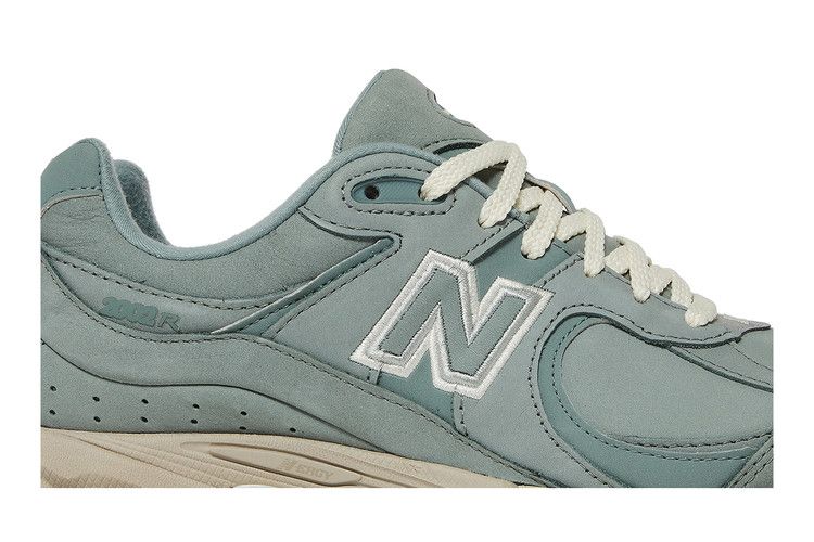 Kith x New Balance 2002R 'Pistachio' — Slate Grey/Chinois Green