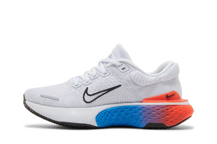 Nike Wmns ZoomX Invincible Run Flyknit 2 'Grey Crimson Blue' — Football Grey/University Gold/Bright Crimson/Black