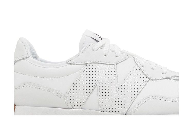New Balance Wmns 327 'Sea Salt Gum' — Sea Salt/Black/Gum