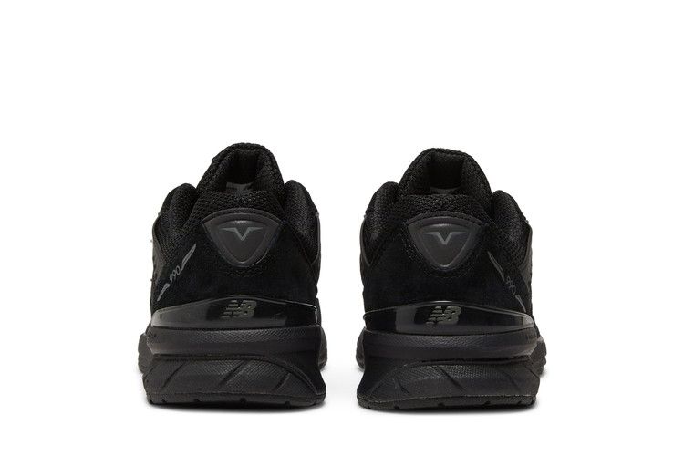 New Balance 990v5 Big Kid 'Triple Black' — Black/Black/Black