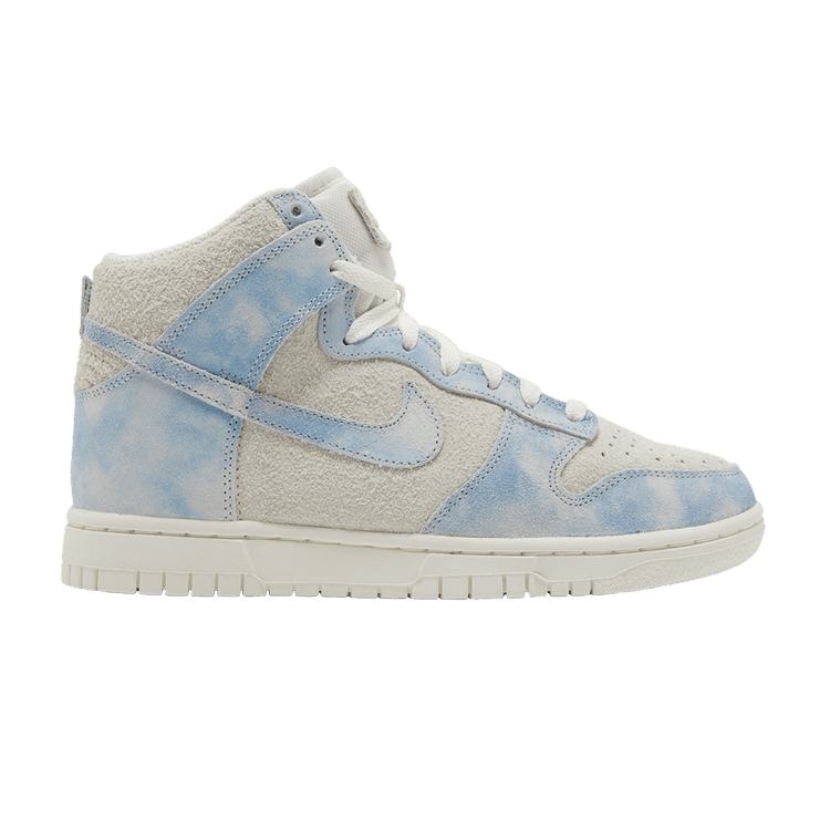 Nike Wmns Dunk High SE 'Clouds' — Celestine Blue/Sail