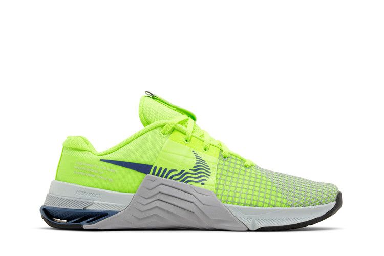 Nike Metcon 8 'Volt Diffused Blue' — Volt/Wolf Grey/Photon Dust/Diffused Blue (2)
