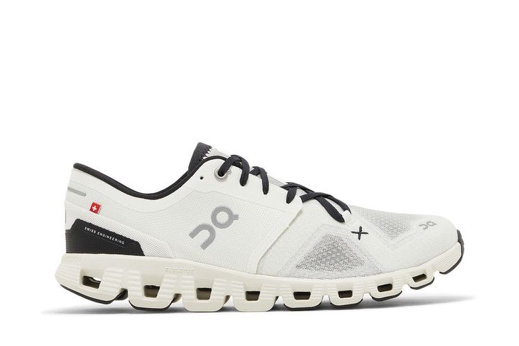 ON Wmns Cloud X 3 'White Black' — White/Black