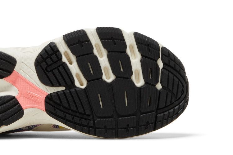 Hello Kitty x adidas Wmns Astir 'Hello Kitty and Friends' — Off White/Clear Orange/Core Black