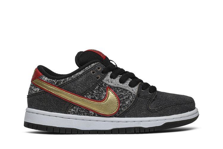 Nike Dunk Low Premium SB QS 'Beijing' — black/metallic gold-unvrsty rd (2)