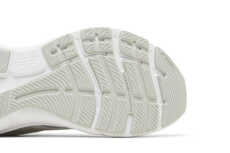 Brooks Wmns Adrenaline GTS 23 'White Oyster' — White/Oyster/Silver