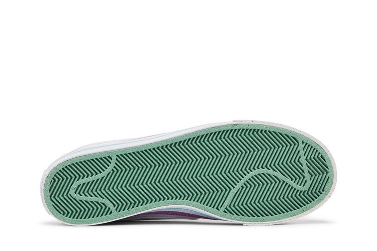 Nike Wmns Court Legacy Next Nature 'White Rush Fuchsia' — White/Rush Fuchsia/Emerald Rise/White (5)