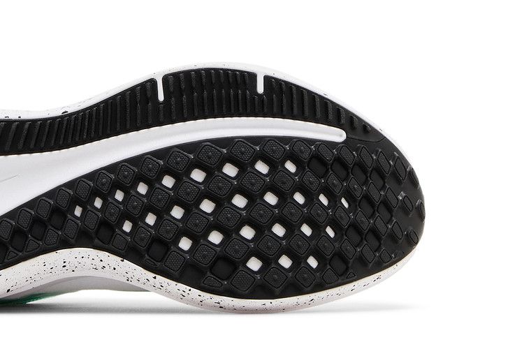 Nike Wmns Air Winflo 10 'White Emerald Rise' — White/Black/Emerald Rise