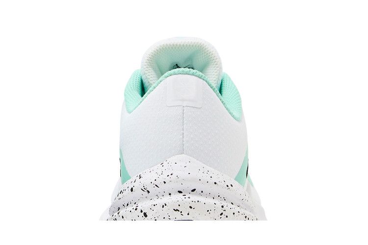 Nike Wmns Air Winflo 10 'White Emerald Rise' — White/Black/Emerald Rise