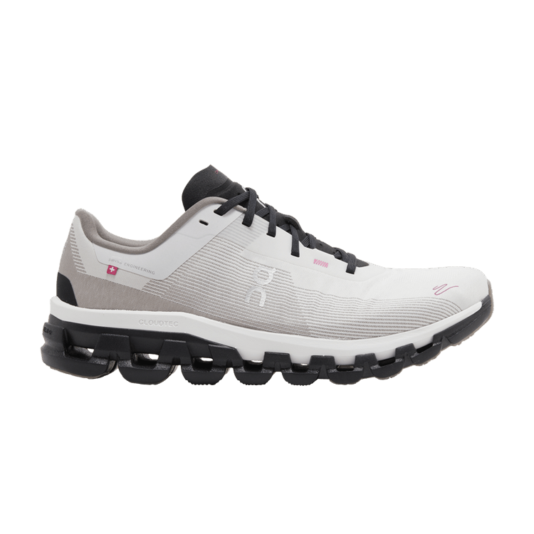 ON Cloudflow 4 DISTANCE 'White Black' — White/Black