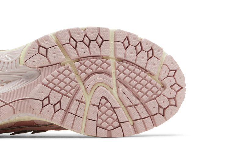 New Balance 1906U 'Lunar New Year - Shell Pink' — Shell Pink/Filament Pink/Rosewood