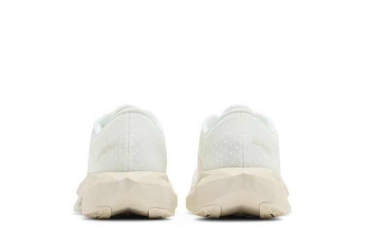 New Balance Wmns FuelCell Rebel v4 'White Linen' — White/Linen/Sea Salt