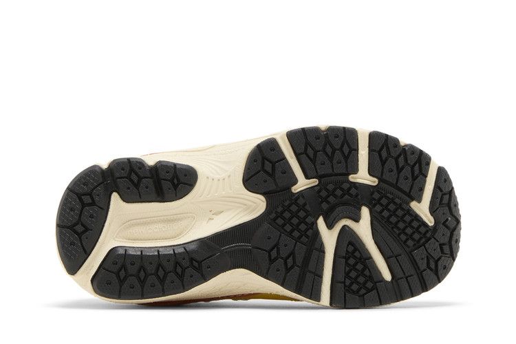 New Balance 2002R Toddler 'Ginger Lemon' — Ginger Lemon/Classic Orange