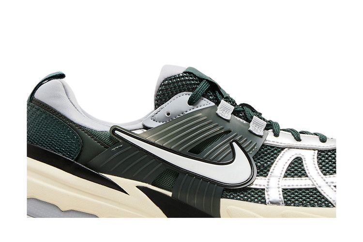 Nike V2K Run 'Vintage Green' — Vintage Green/Mineral Spruce/Wolf Grey/Vintage Green (3)