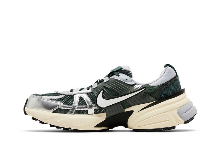 Nike V2K Run 'Vintage Green' — Vintage Green/Mineral Spruce/Wolf Grey/Vintage Green (4)