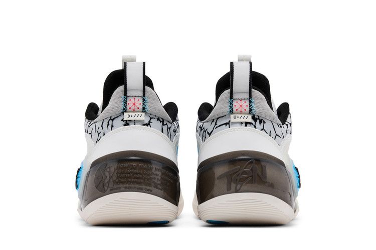 Li-Ning Way of Wade 10 Low 'Black Flash' — White/Grey
