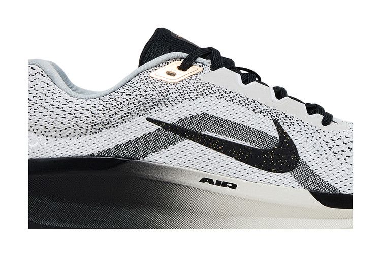 Nike Air Winflo 11 SE 'White Light Smoke Grey Black' — White/Metallic Gold/Light Smoke Grey/Black