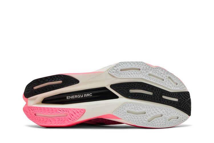 New Balance FuelCell SuperComp Elite v4 'Ultra Pink' — Ultra Pink/White/Black