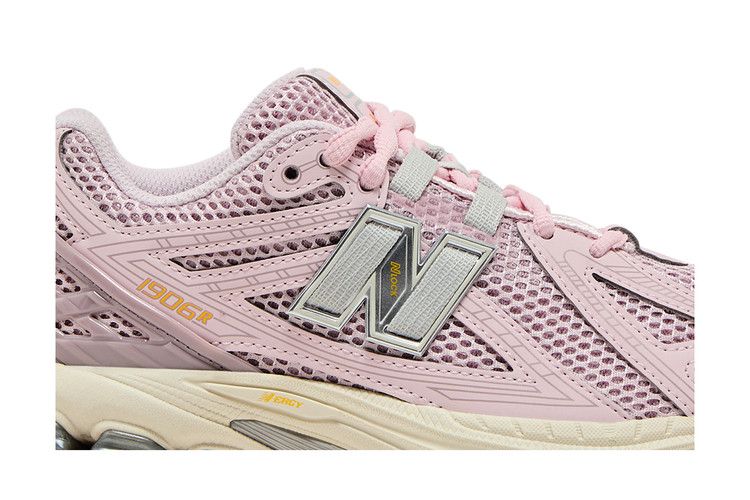 New Balance 1906R Big Kid 'Rose Sugar Ice Wine' — Rose Sugar/Ice Wine