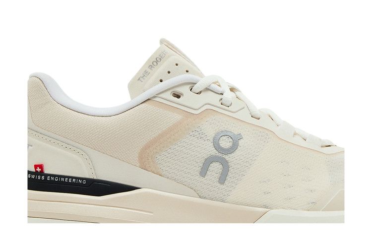 ON The Roger Advantage Pro 'Cream Black' — Cream/Black