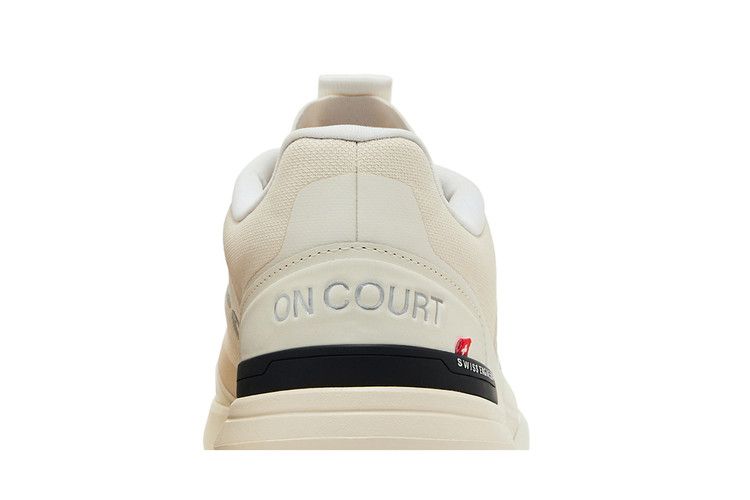 ON The Roger Advantage Pro 'Cream Black' — Cream/Black