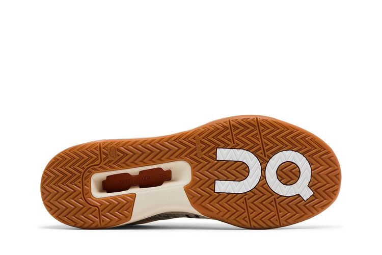 The Roger Advantage Z5 'Cream Almond' — Cream/Almond