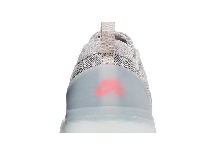 Nike Zoom Nyjah 4 SB 'College Grey' — College Grey/Light Silver/Bright Crimson/Mink Brown