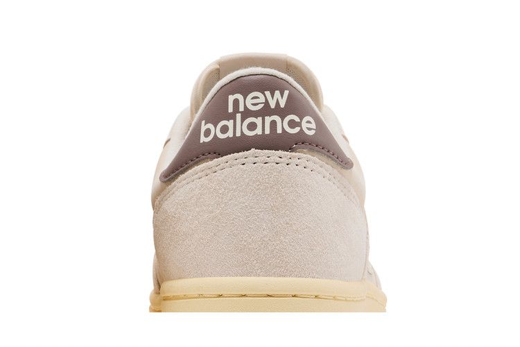New Balance T500 'Bisque Linen' — Bisque/Linen