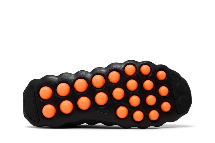 Nike Wmns Mind 002 'Black Hyper Crimson' — Black/Chrome-Solar Red-Hyper Crimson-Black (5)
