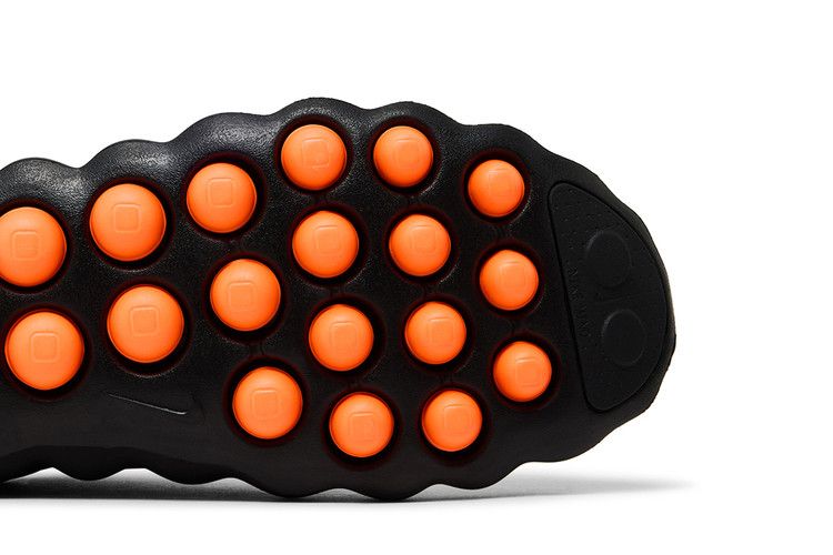 Nike Wmns Mind 002 'Black Hyper Crimson' — Black/Chrome-Solar Red-Hyper Crimson-Black (6)
