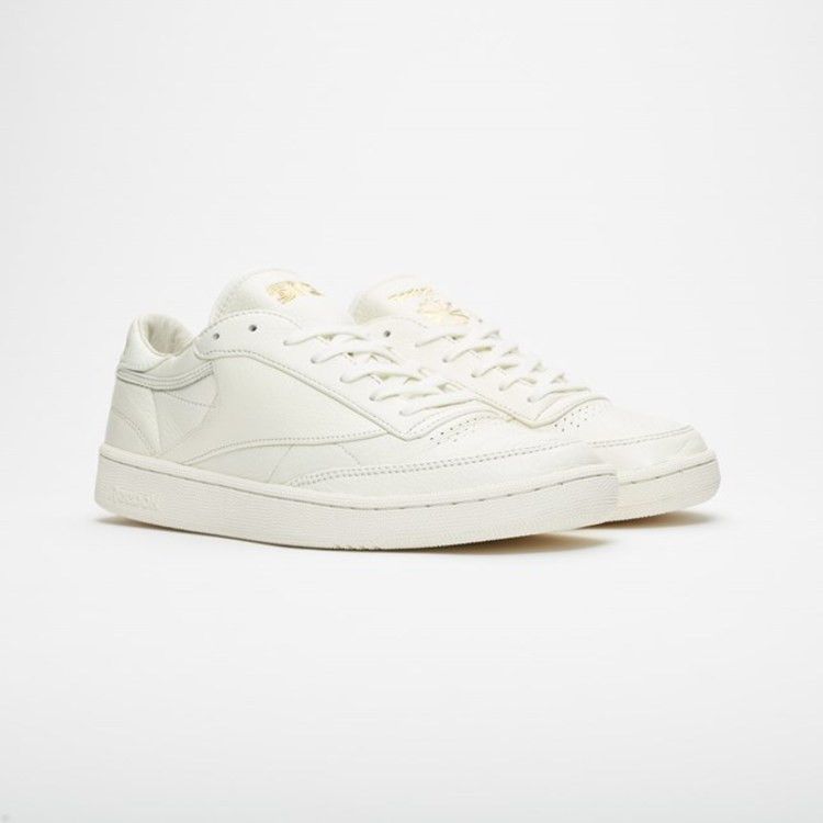 Sneakersnstuff x Reebok Club C 85 'Premium' — Chalk/Tan