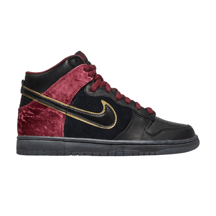 Nike Dunk High Premium SB 'Bloody Sunday' — Black/Black