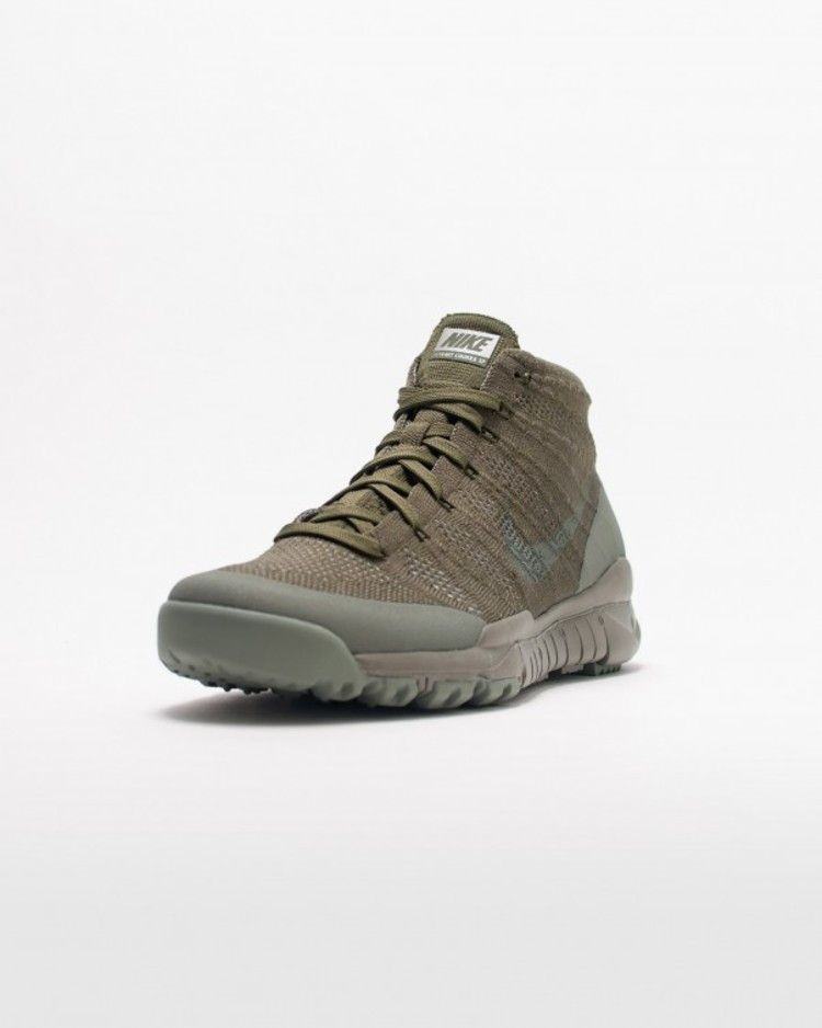 Nike Flyknit Trainer Chukka Sfb Sp — Sage/Rgh Grn