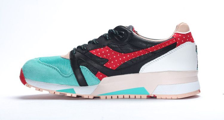 LimitEDitions x Diadora N9000 'Castellers' — Black/Atlantis Green