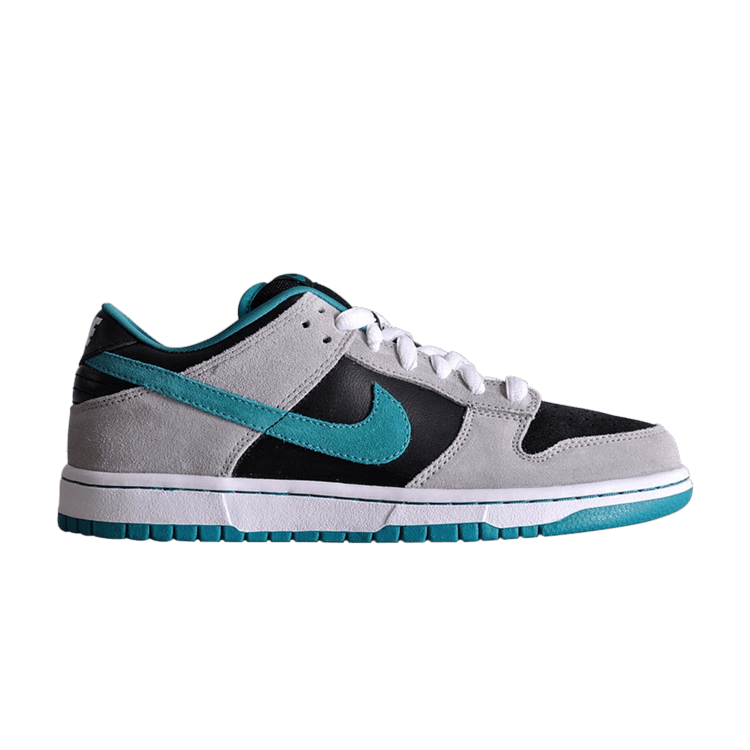 Nike Dunk Low Pro SB 'Chrome Ball Incident' — Black/Radiant Emerald-Mdm Grey