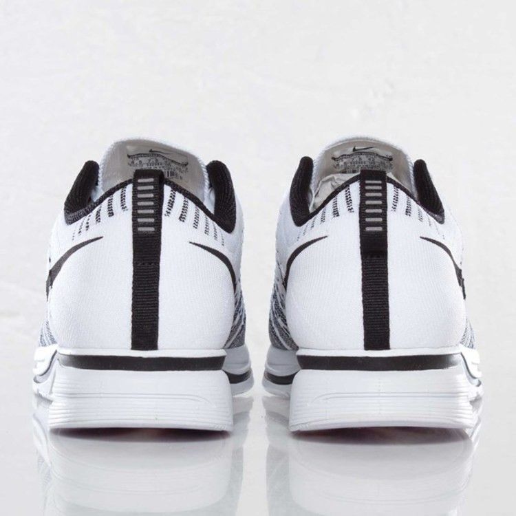 Nike Flyknit Trainer 'White Black' — White/Black