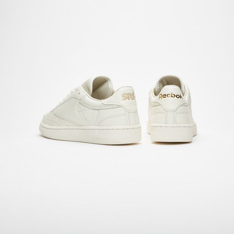 Sneakersnstuff x Reebok Club C 85 'Premium' — Chalk/Tan