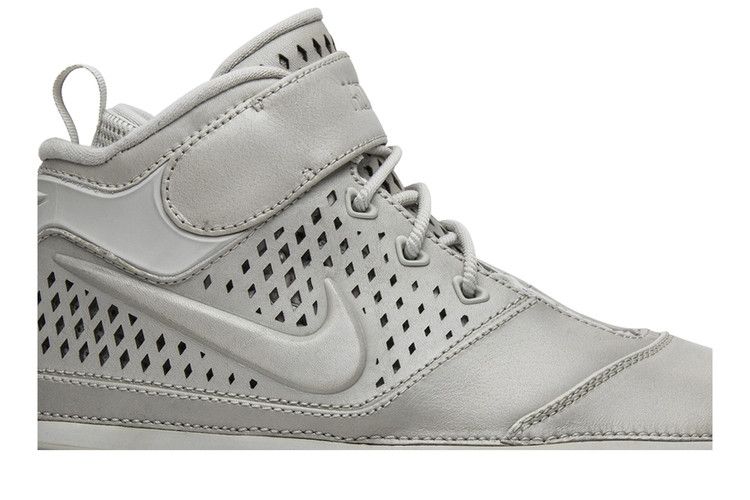 Nike Zoom Kobe 2 'Fade To Black — Light Bone/Light Bone