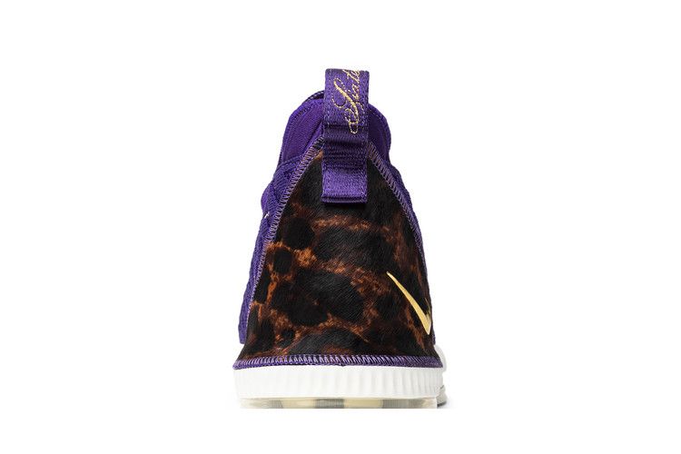 Nike LeBron 16 'King Court Purple' — Court Purple/Metallic Gold (8)