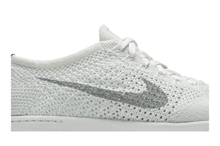 Nike Wmns Tennis Classic Ultra Flyknit 'White Wolf Grey' — White/Wolf Grey