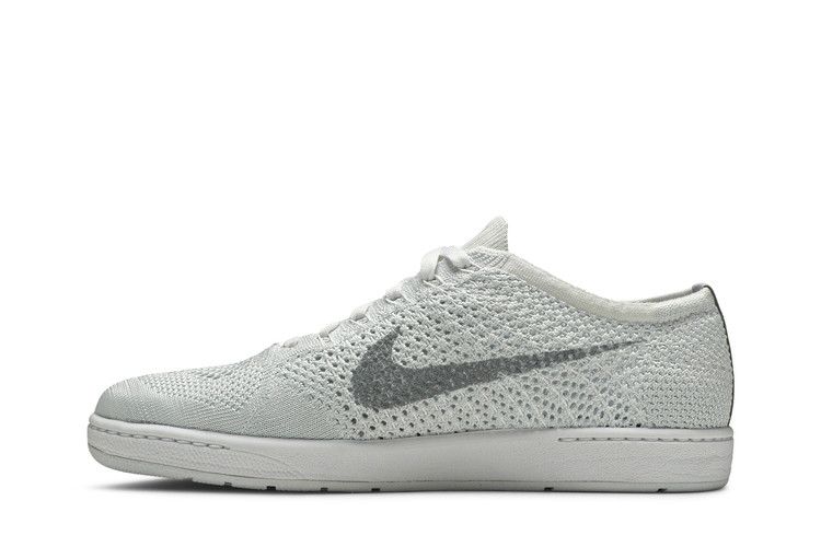 Nike Wmns Tennis Classic Ultra Flyknit 'White Wolf Grey' — White/Wolf Grey