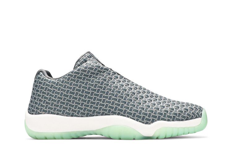 Air Jordan Future Low GS 'Wolf Grey' — Wolf Grey/Emerald Rise