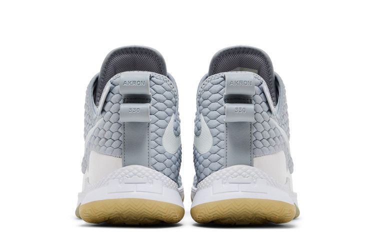Nike LeBron Witness 3 Premium 'Wolf Grey' — Wolf Grey/Team Red/White/Half Blue