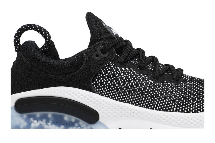 Nike Wmns Joyride Run Flyknit 'Oreo' — Black/Black/White